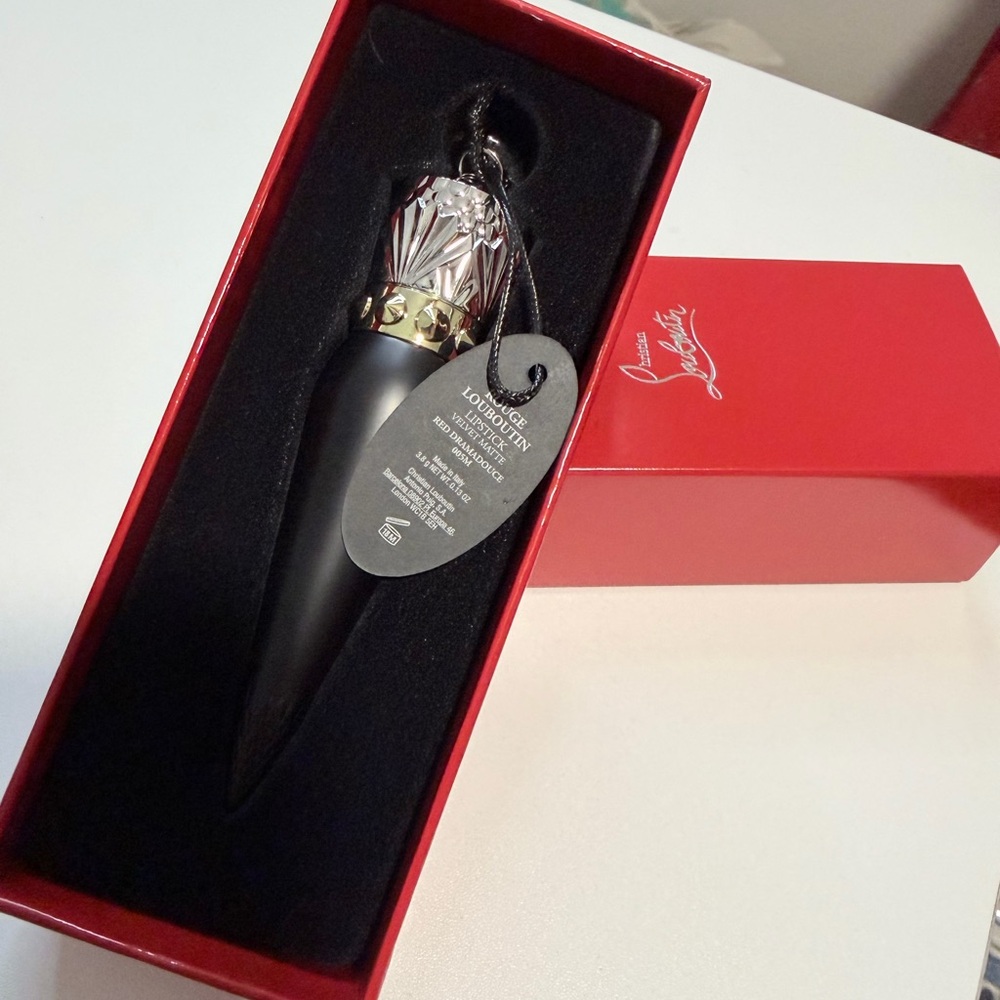 Christian Louboutin Rouge Louboutin 001M Velvet Matte Lipstick - Picture 6 of 9